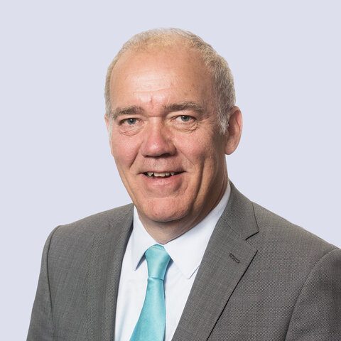 Finlay Williamson 300dpi A6 centred